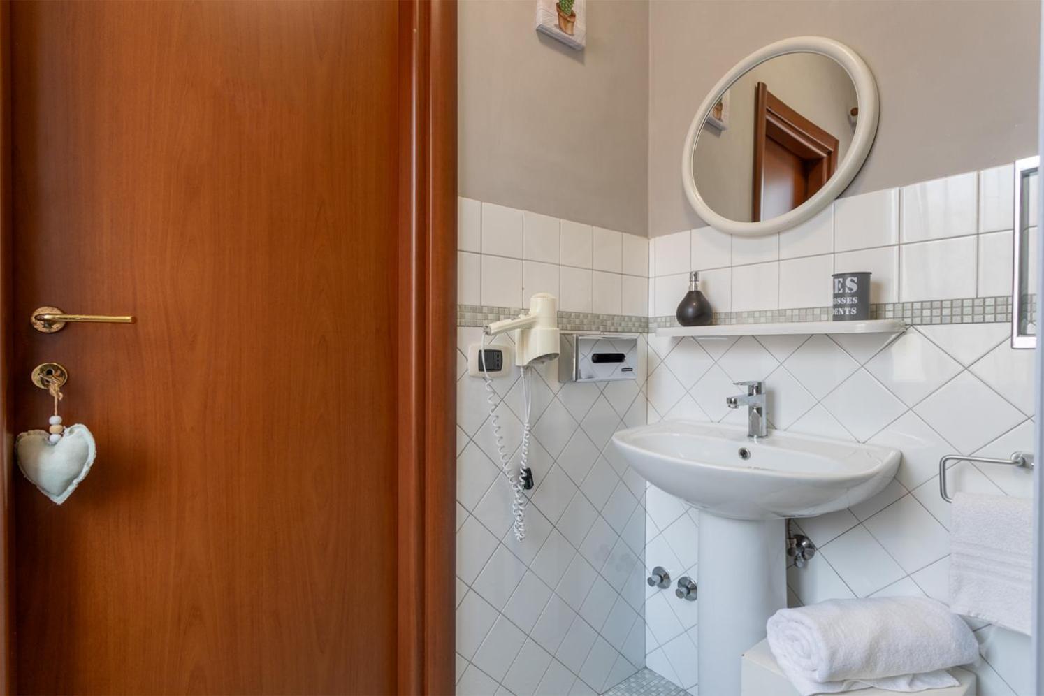 Maxi Paradiso - Guest House A Due Passi Dal Lago Trasimeno Torricella  Εξωτερικό φωτογραφία